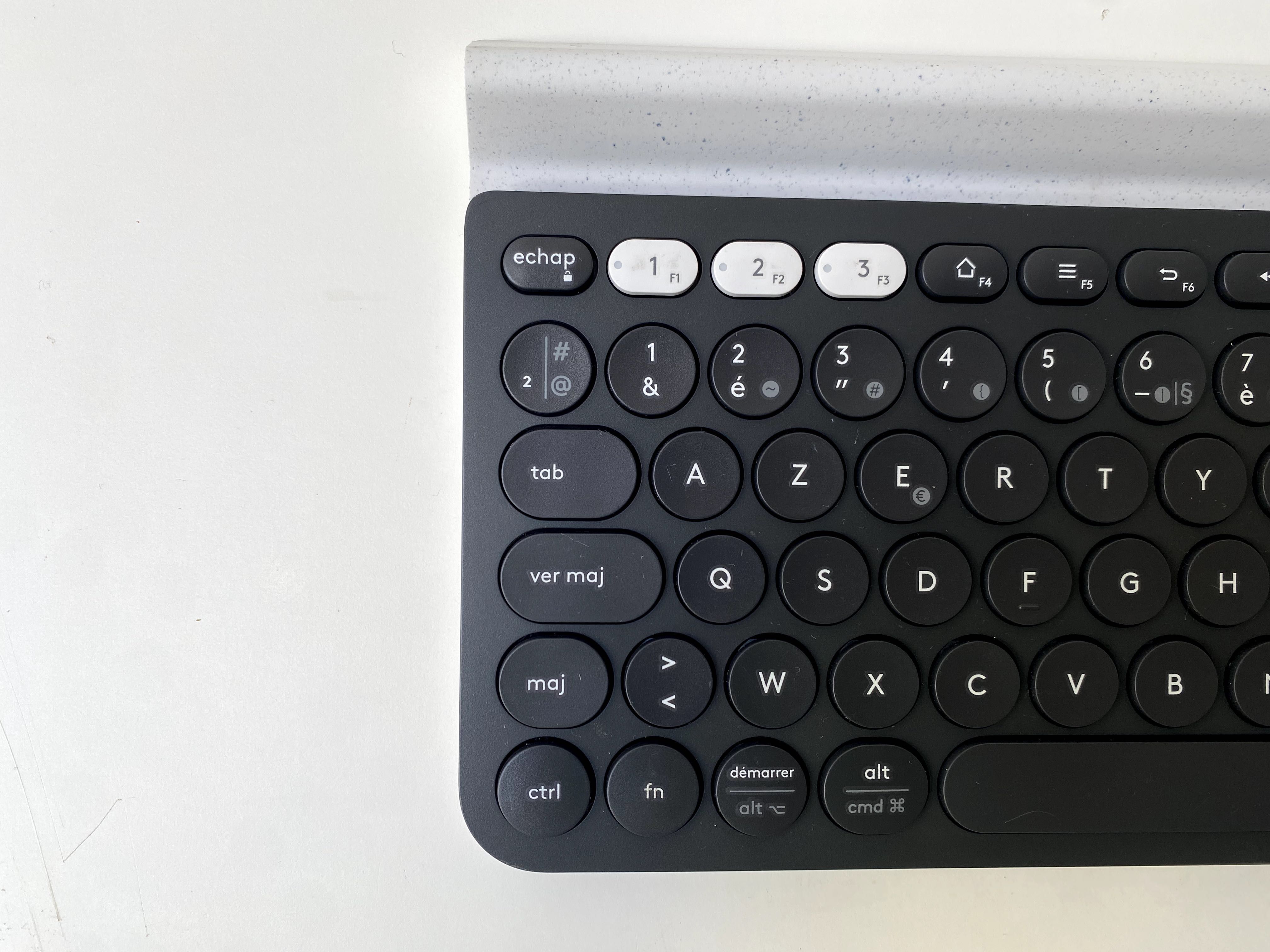 Teclado Logitech K780 Multi-Dispositivo Wireless Azerty