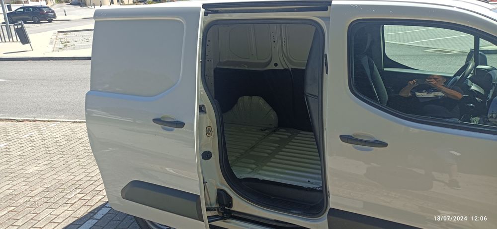 Citroen Berlingo 1.5 hdi start and stop  2021