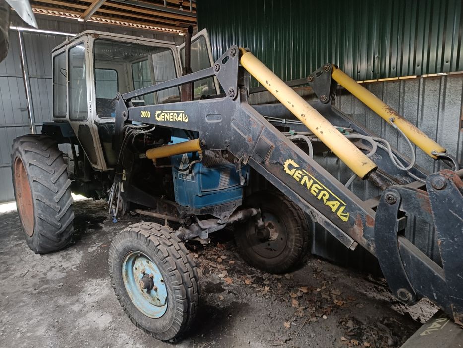 Погрузчик ЮМЗ фронтальный