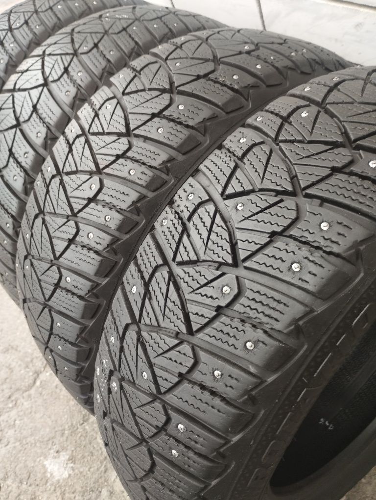 185 65 р15 Goodyear Ultragrip 600 шип.