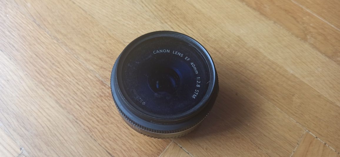 Canon EF 40mm F/2.8 STM