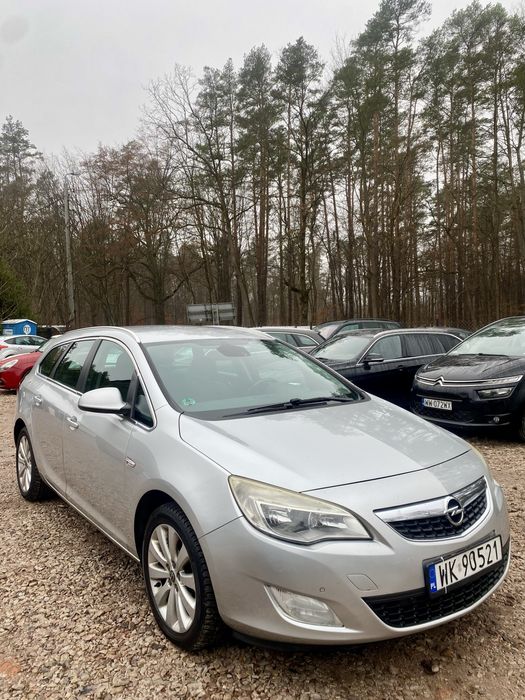 Opel Astra 2012 1.4T Hak!