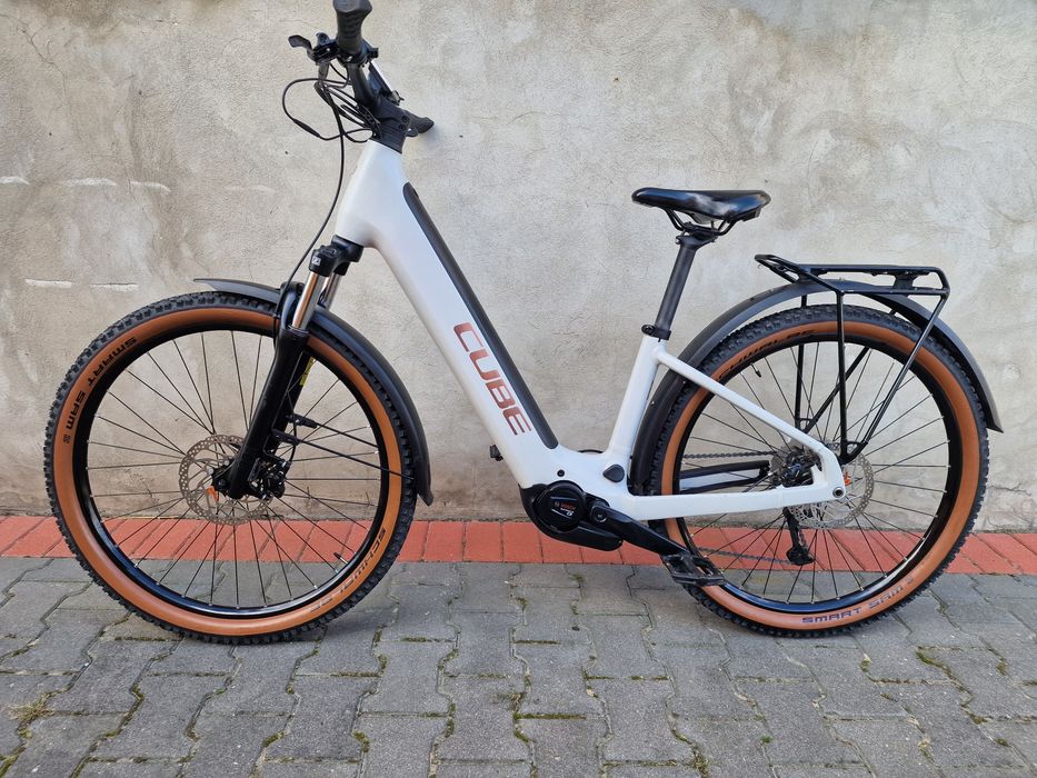 Rower elektryczny Cube Reaction Easy Entry Bosch