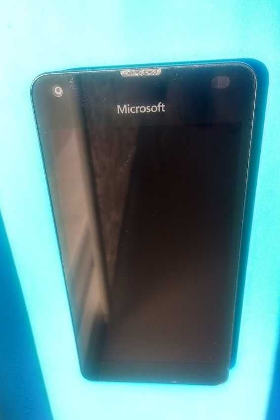 Мобильный телефон Microsoft Lumia 550 White