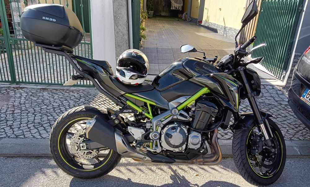 Kawasaki Z900 cinza rato e verde Kawasaki