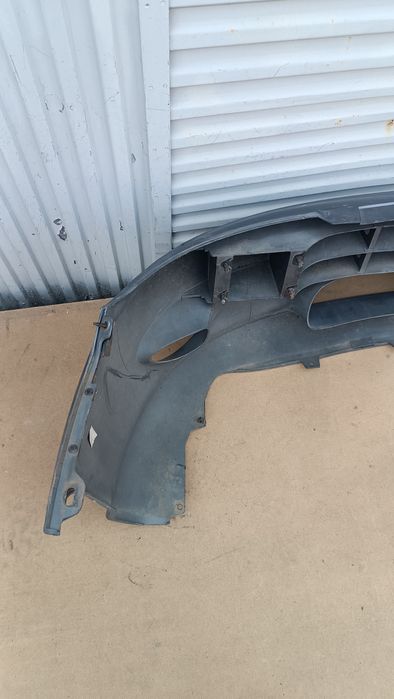 Vendo parachoque de frente Kia rio ano 2002