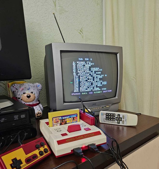 Комплект для 8-бітних ігр