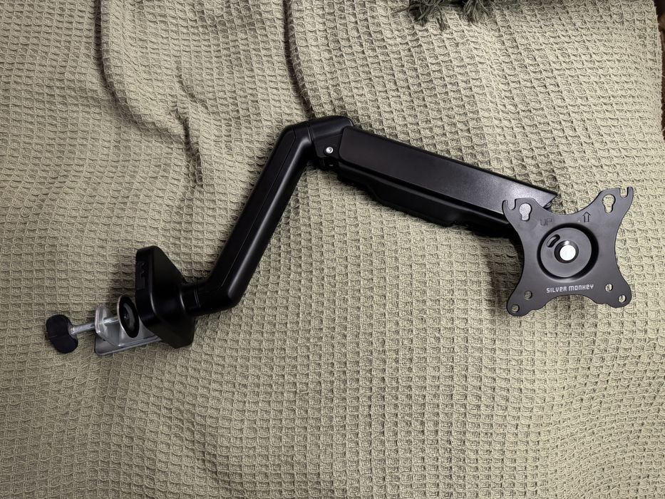 Używany uchwyt do monitora Silver Monkey UM-600