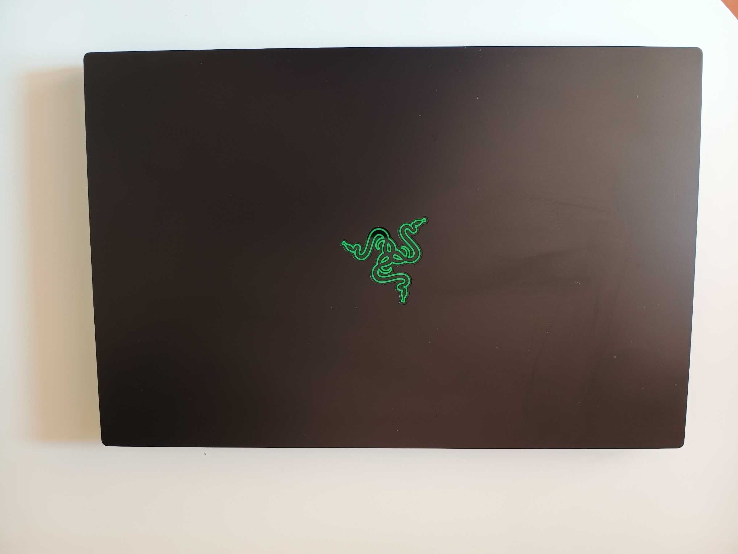 Razer Blade 15 i7-10750H 16Gb nVIDIA RTX2070 Max-Q 8Gb SSD1Tb UHD