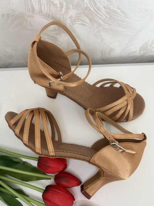 Туфлі танцювальні латина