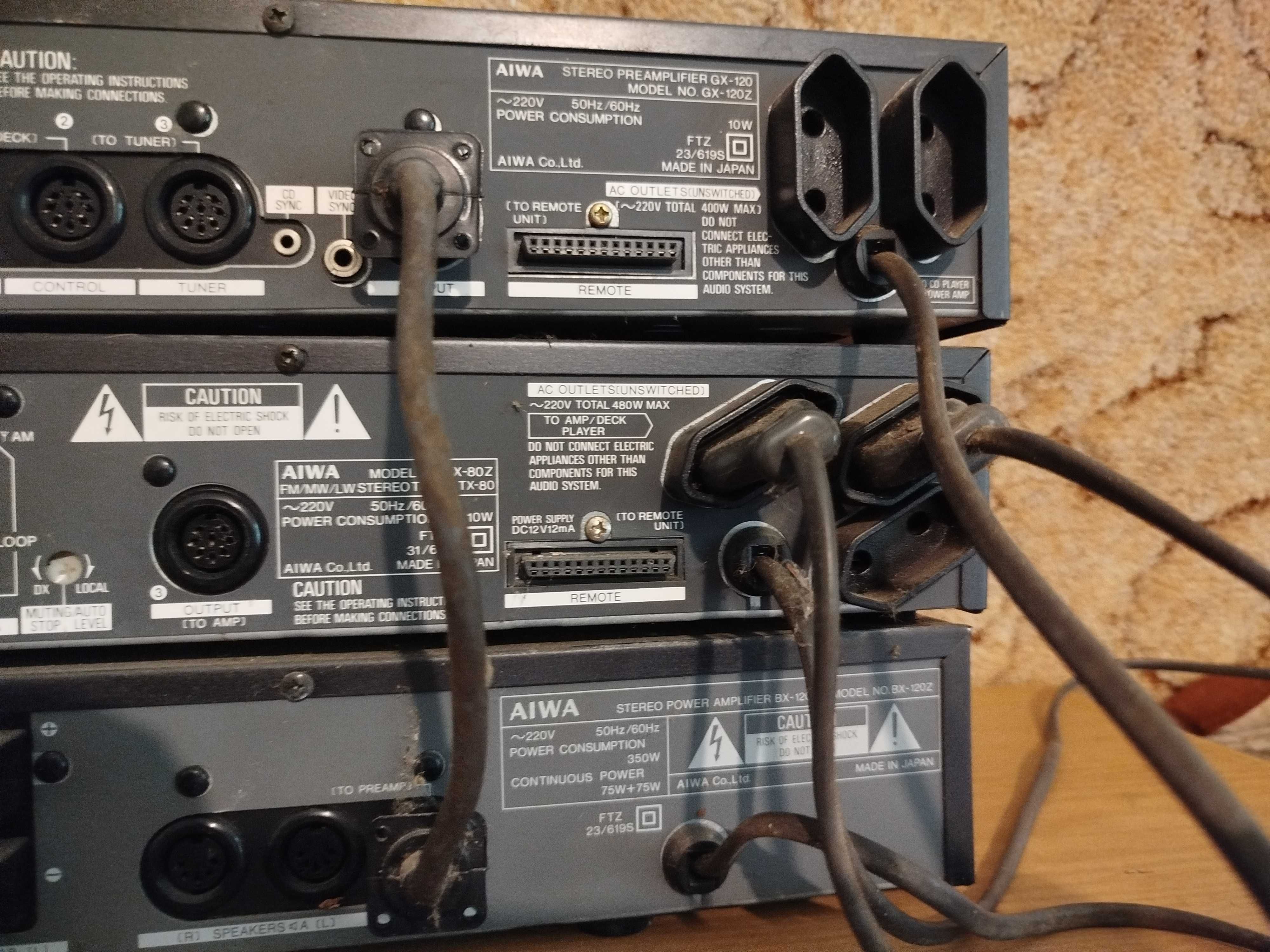 Wieża AIWA - 3 osobne elementy. Tuner, przedwzmacniacz, koncówka mocy.