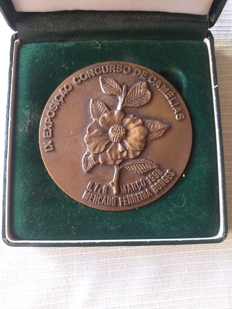 Medalha  Bronze " IX Eposição das Camélias no Porto