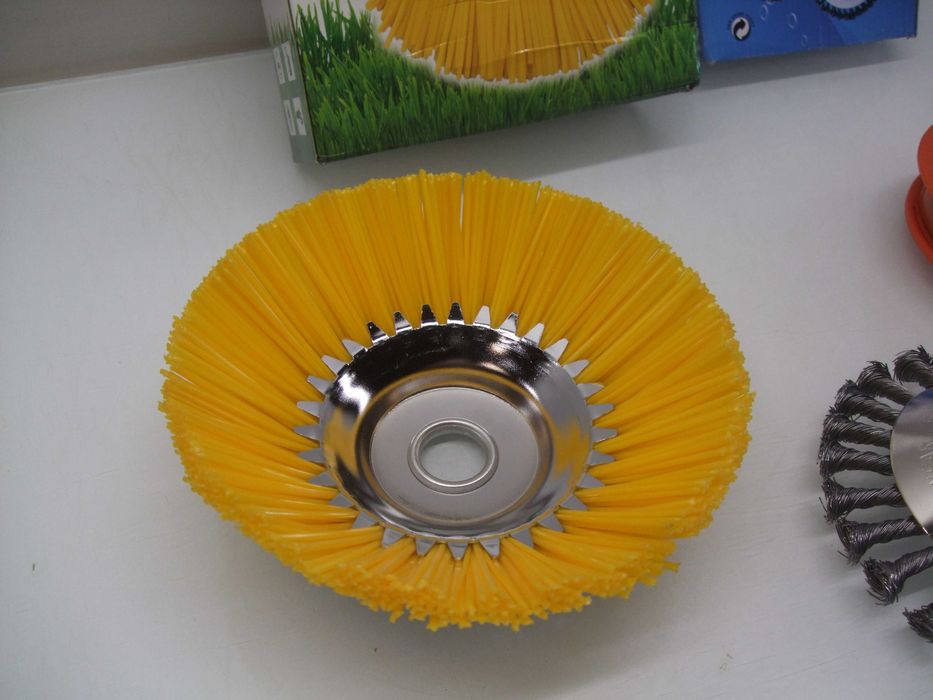 Duży zestaw, osprzęt do kosy spalinowej. Akcesoria Zestaw nr 2