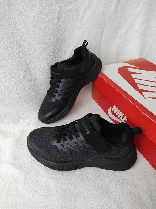 Кроссовки Skechers (США) р. 36 стелька 23 см.