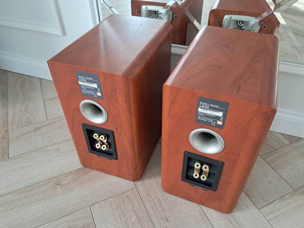 Kolumny JBL studio L 830