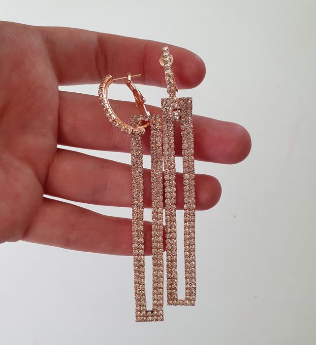 Kolczyki długie wiszące z diamencikami