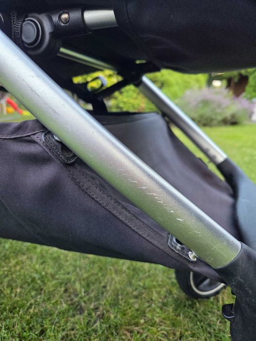 Wózek spacerowy Petite&Mars model Royal