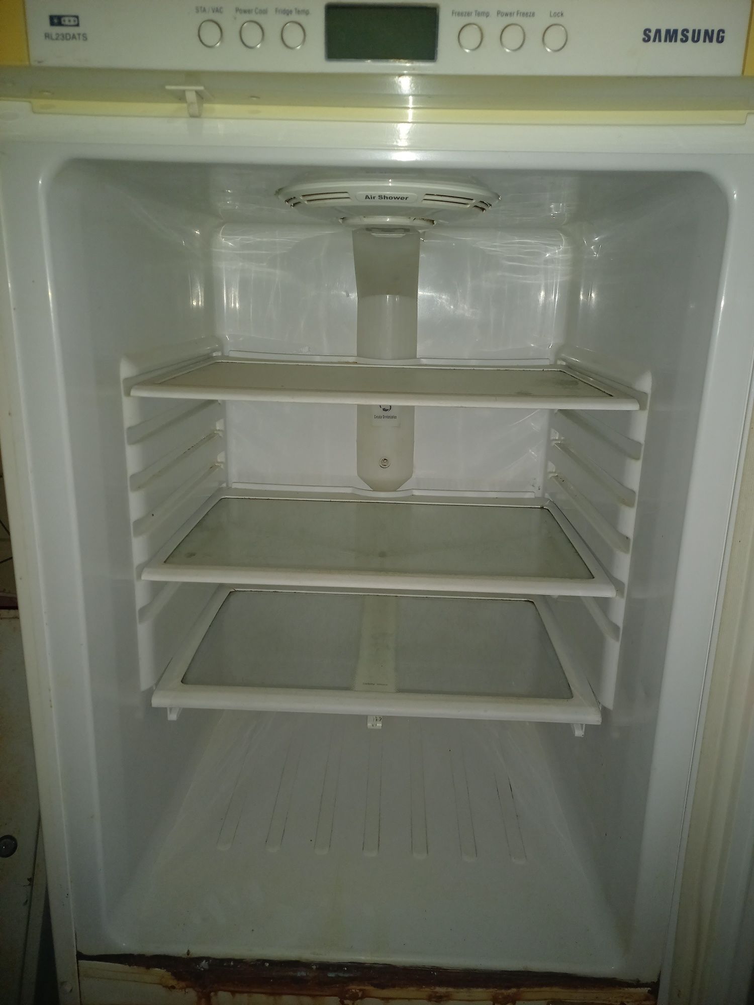 Продам холодильник Самсунг