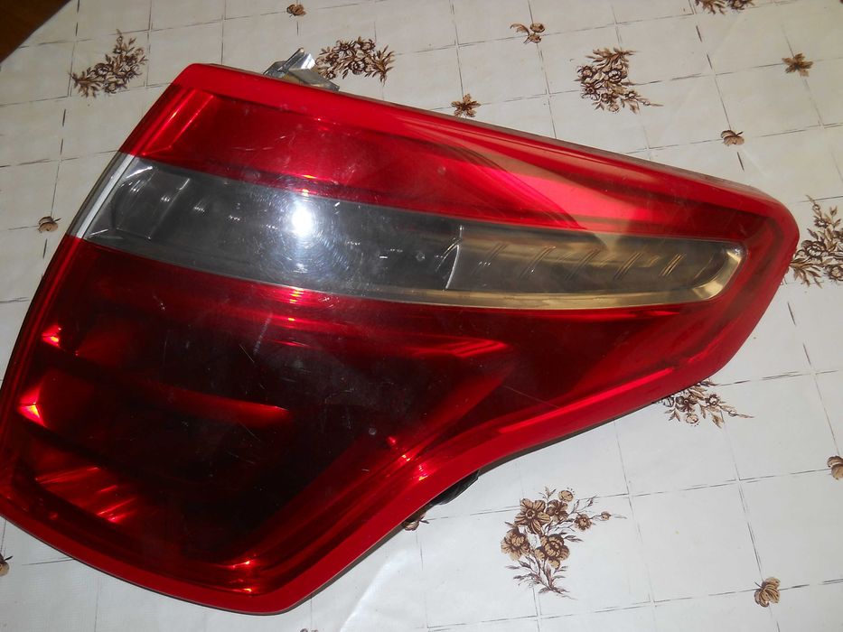 Фонарь задний  левий  Citroen C4 Picasso 2006-13