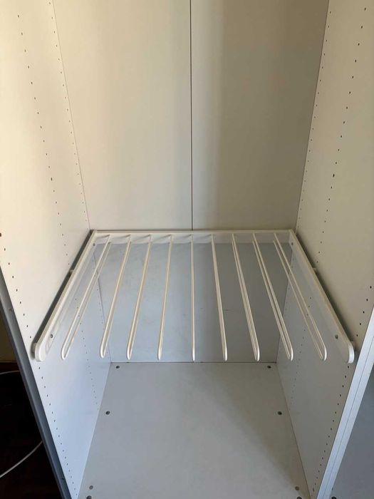 Armário roupeiro sem portas