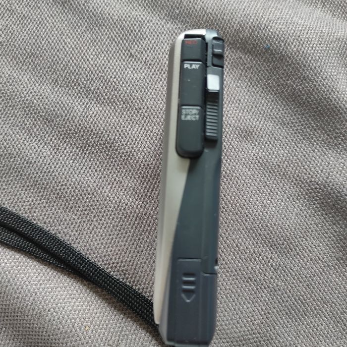 Диктофон Olympus J 400.