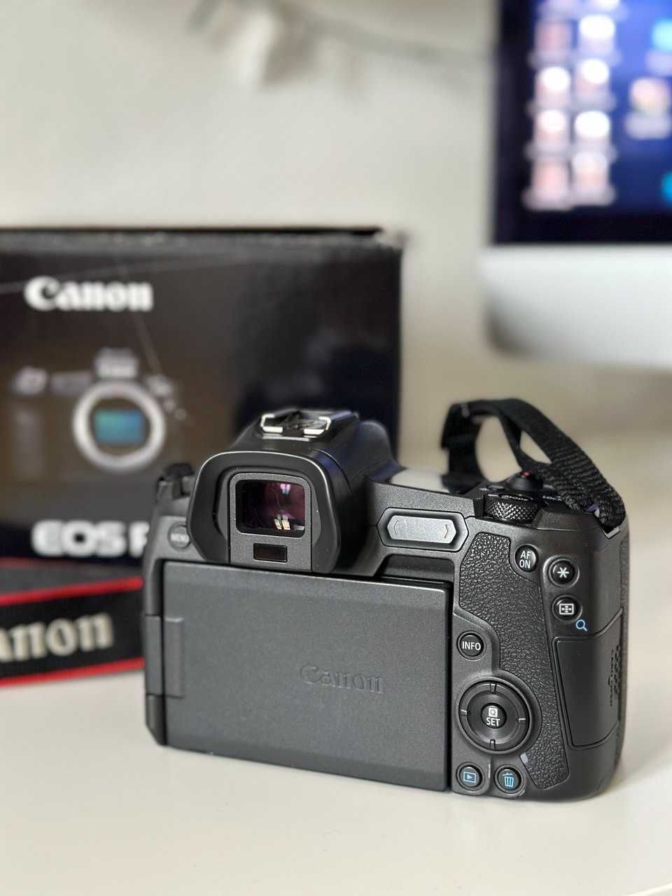 Фотоапарат Кенон Canon EOS R Body