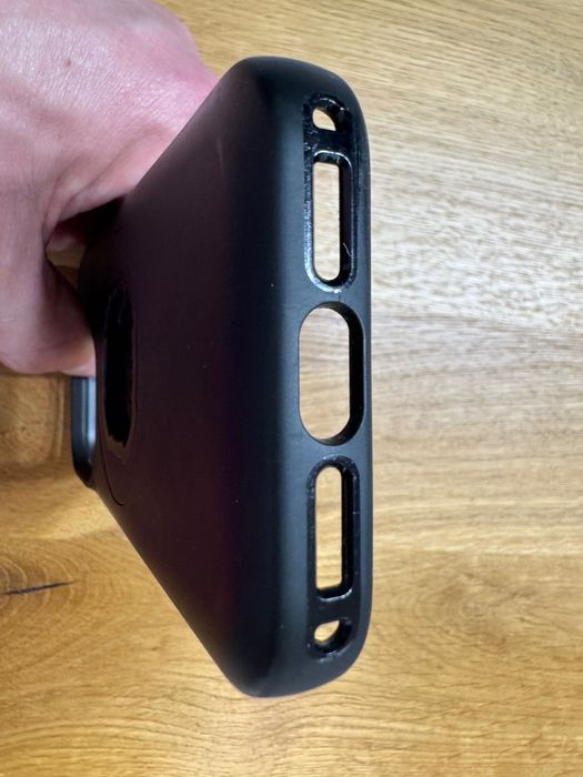 Etui Quad Lock MAG do iPhone 15 PRO czarne