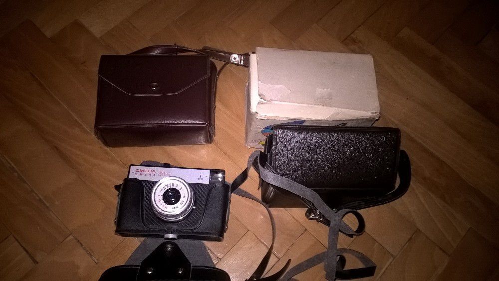 Sprzedam zabytkowy Aparat Smena 8m / 2szt plus lampy i futerały. Nowe!