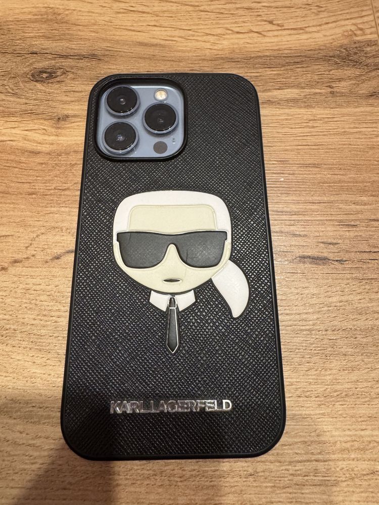 Różne etui iphone 13 pro