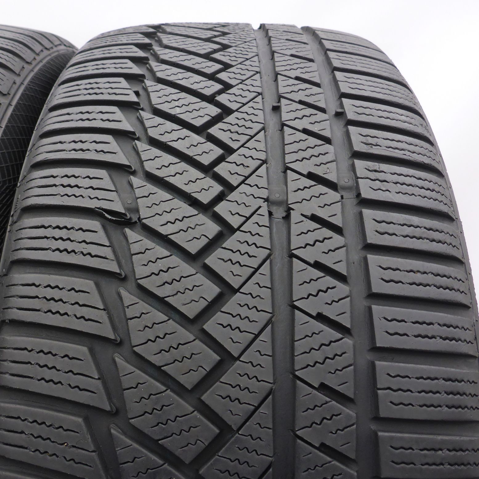Opony 245/40/18 Continental 245/40R18 97V Zimowe 2020 7-6,4mm