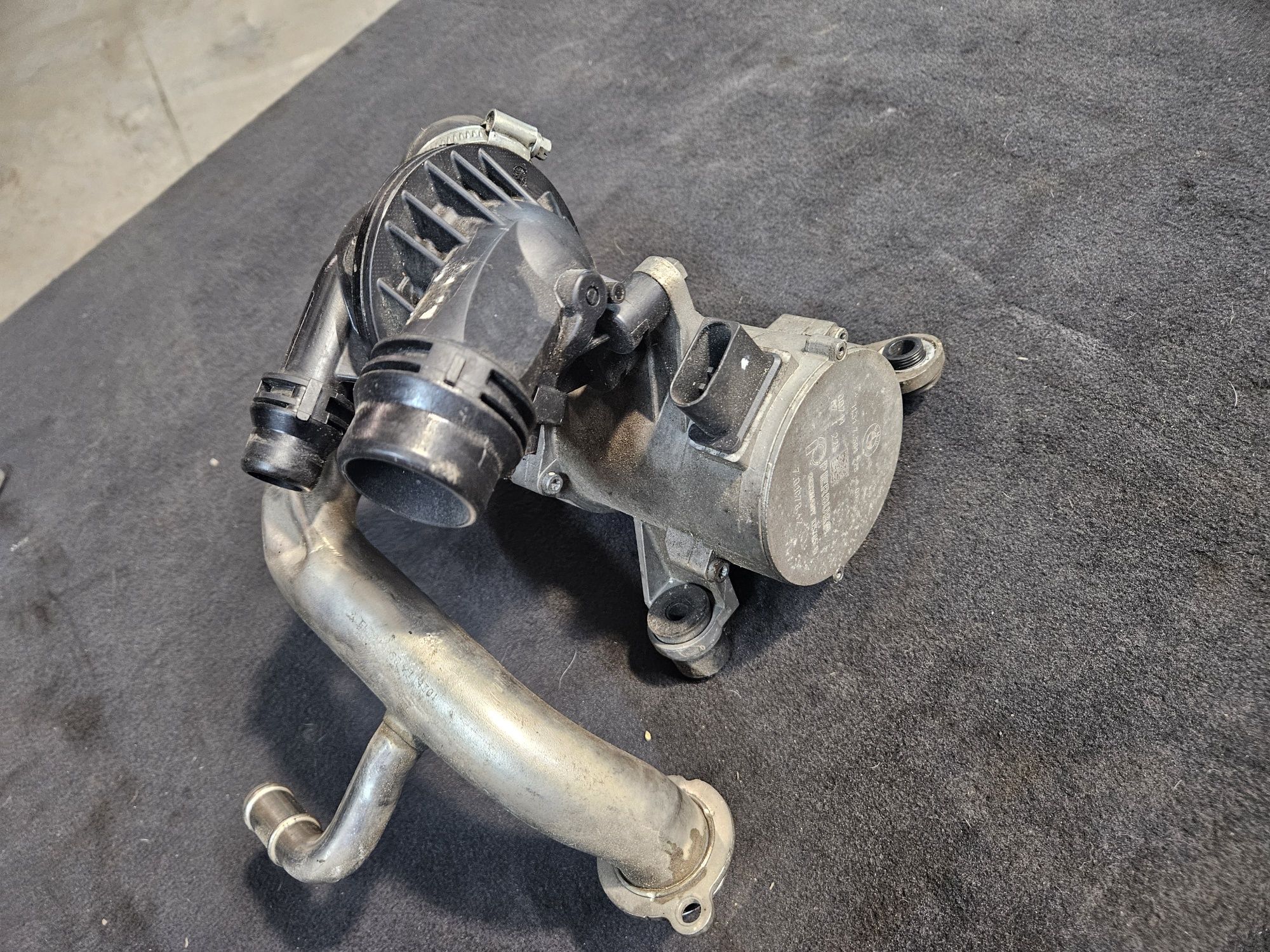 Помпа  охолодження bmw n43
