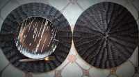 Плетені сервірувальні підставки під тарілки з паперової лози