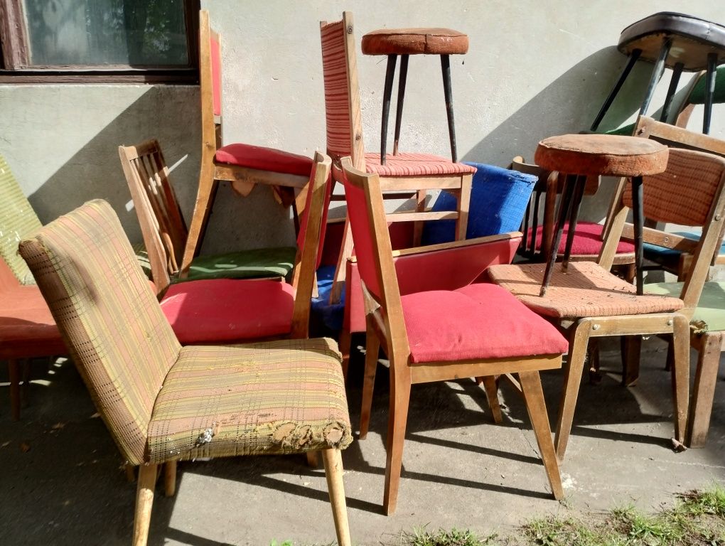 Krzesła prl podnóżek patyczak retro vintage
