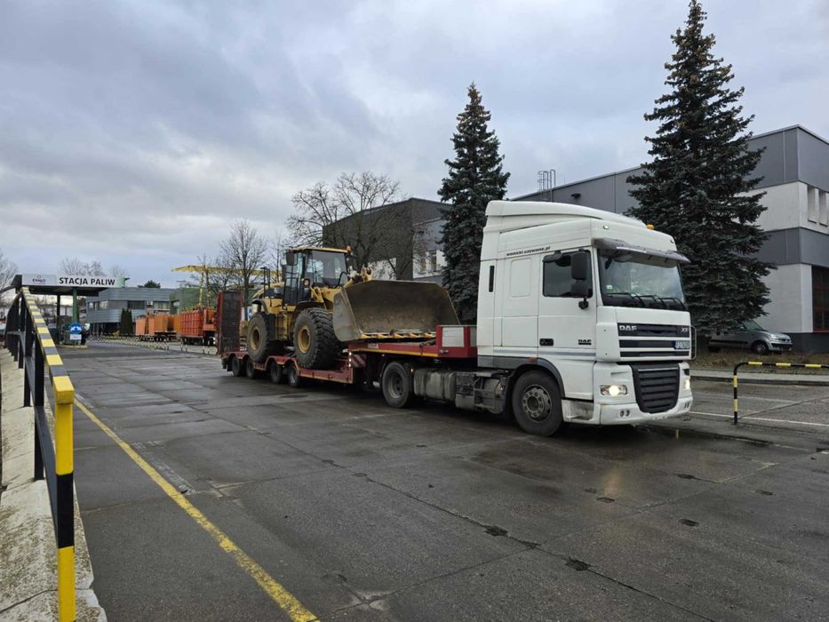 Transport niskopodwoziowy , transport maszyn, transport urządzeń