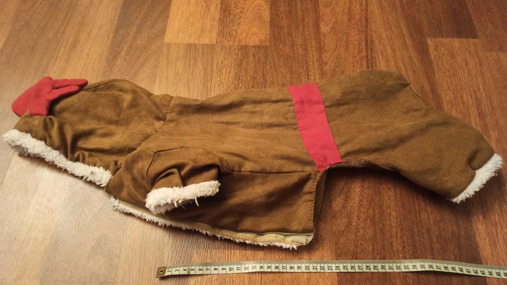 NA CEL CHARYTATYWNY Ubranko dla psa. Kombinezon-renifer. Długość 35 cm