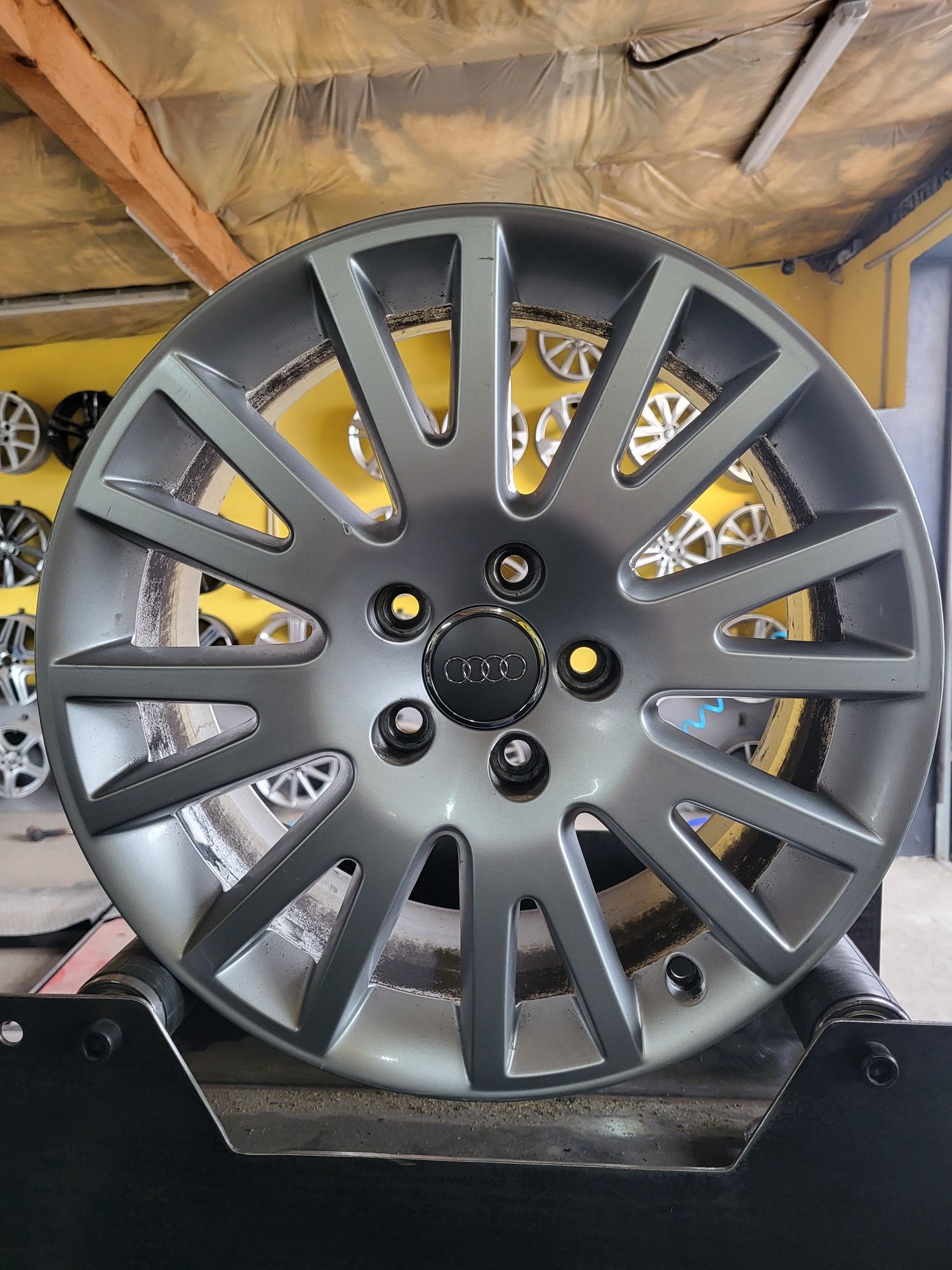 Felgi Aluminiowe 5x112 7Jx17 ET 42 Audi