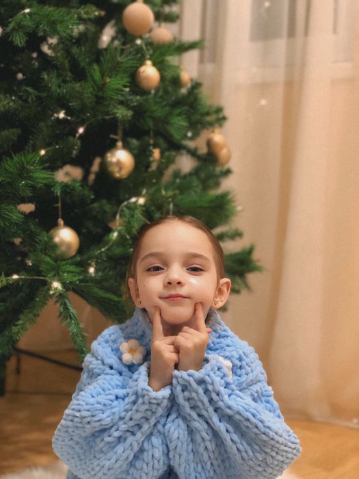 Плюшеві вязані кардигани, шапочки на щамовлення