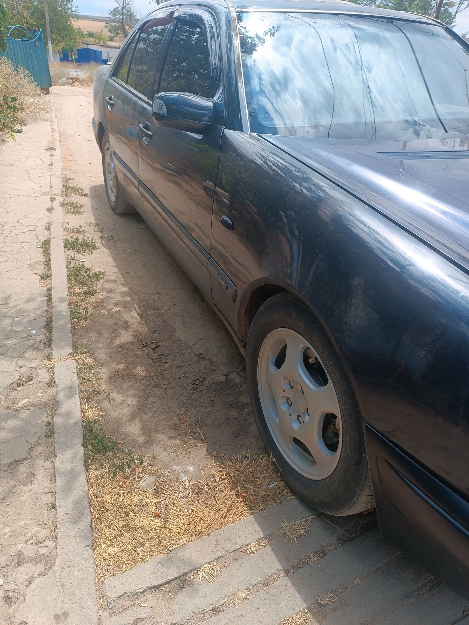 MERCEDES 210 2.9 турбодизель