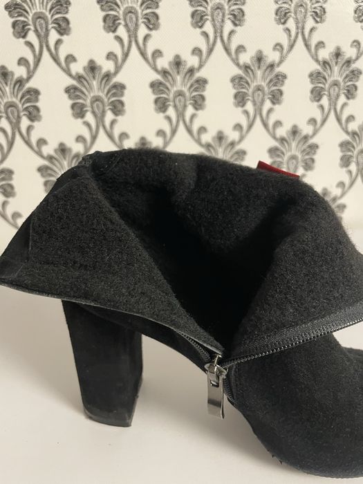 Ботінки жіночі