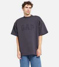 Koszulka Oversize Yeezy x Gap zaprojektowana przez balenciaga