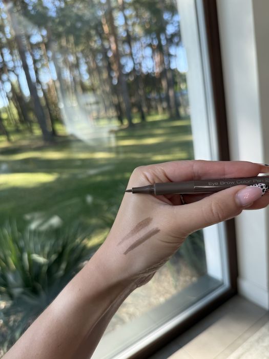 Eyelinery do brwi Artdeco Eye Brow Color Pen
