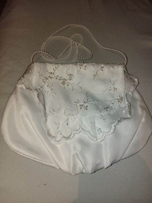 Sprzedam wianek komunijny i torebkę