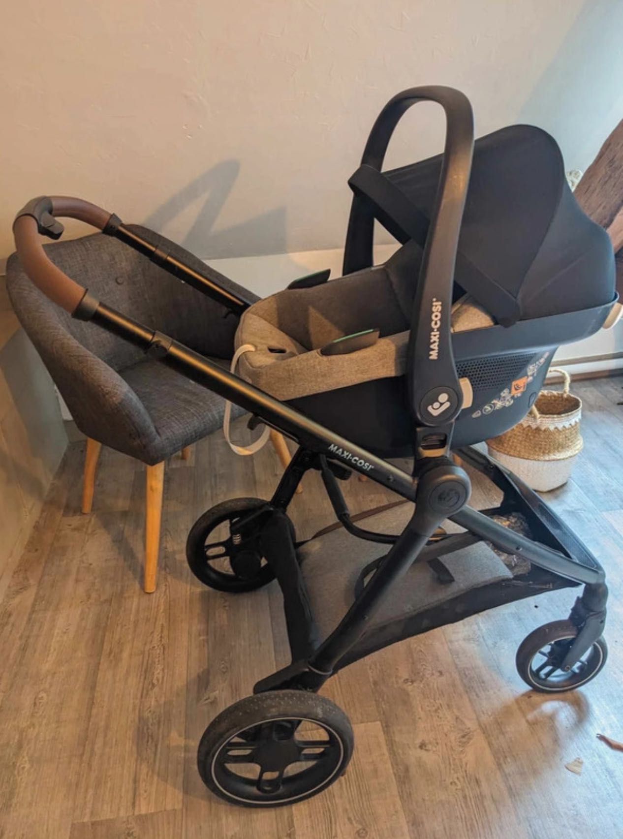 Maxi cozi Trio Zélia S (ovo, cadeira/alcofa, carro) + ISOFIX