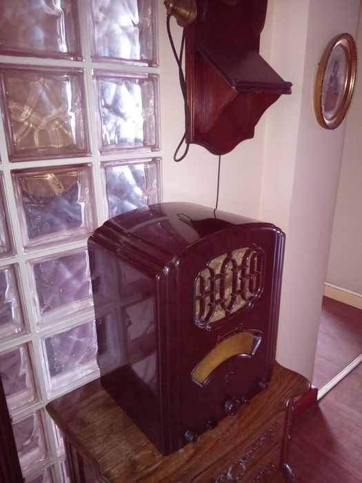 Duże Radio Lampowe Philips  z 1939 roku w  Obudowie z Bakielitu  Cudo