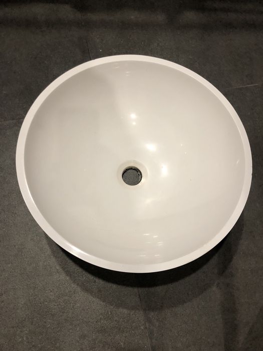Умивальник круглий