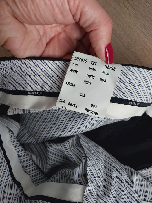 Wełniane spodnie garniturowe Gardeur Pure New wool Rozmiar 52 Grafit