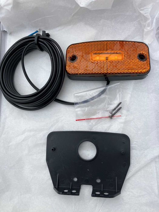 Lampy obrysowe, obrysówki LED 12-24V żółty STRANDS 810130