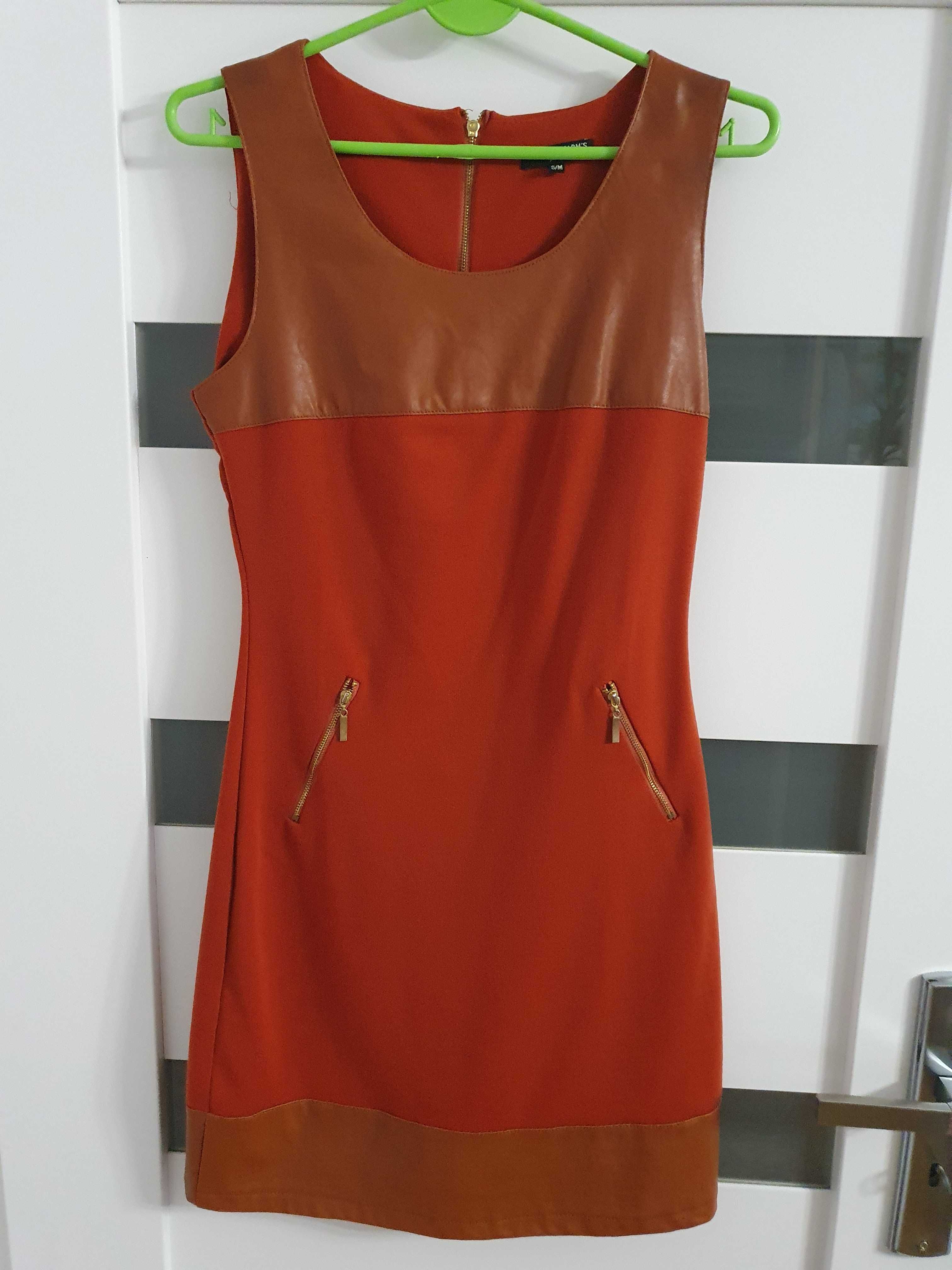 Sukienka dopasowana kolor ceglasty skórzane wstawki r. S/M