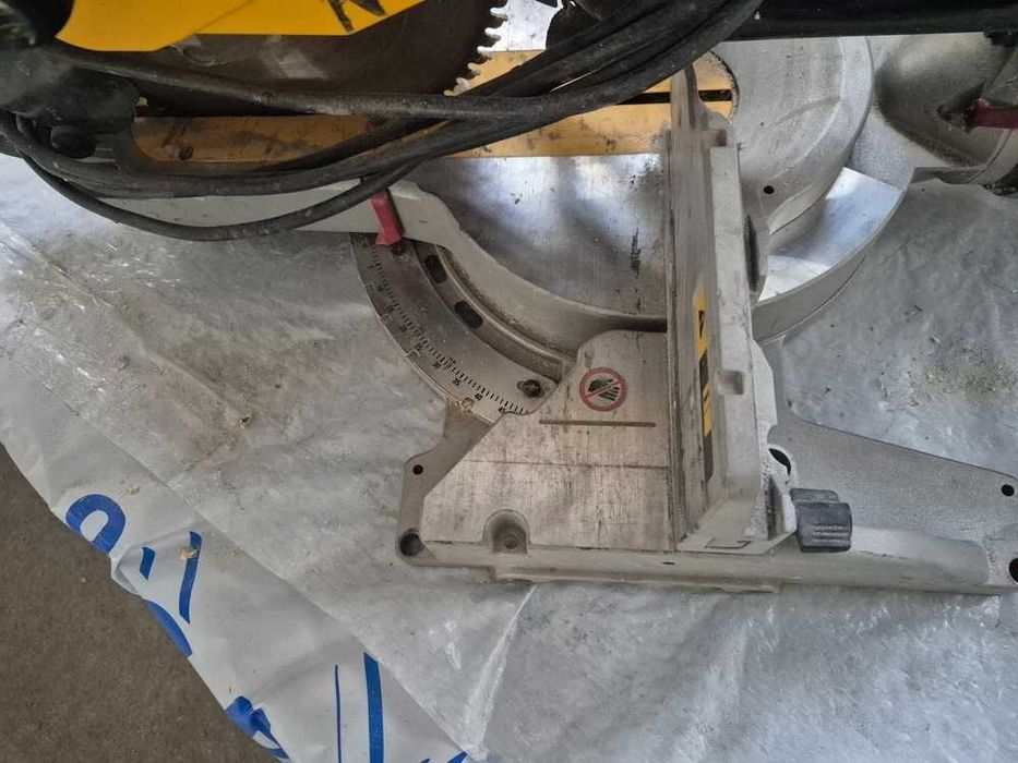 Ukośnica pilarka ukosowa DeWALT DWS7085 -QS  -zadbana, 100% sprawna!!!
