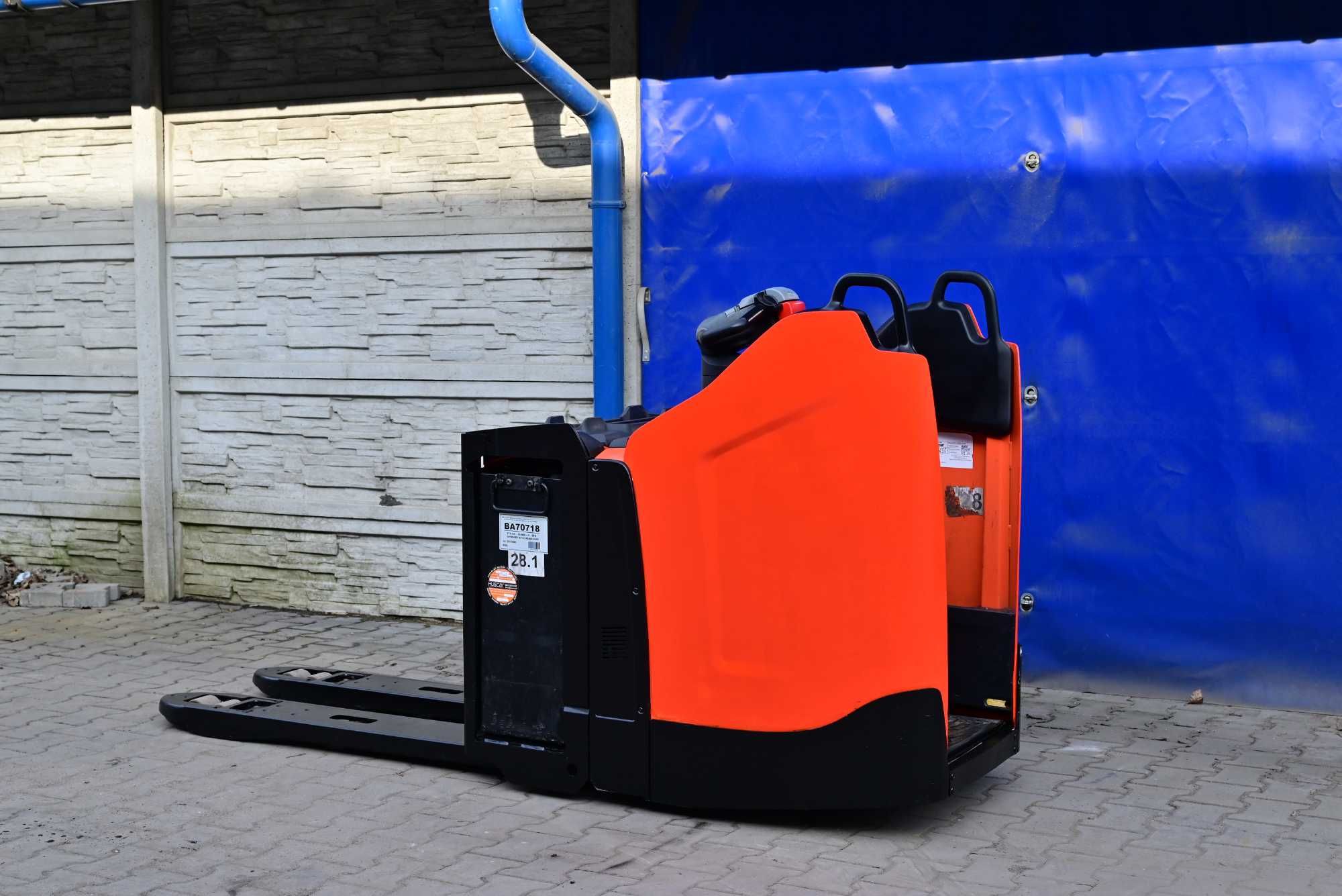 Paleciak elektryczny Toyota BT LPE 250  2000kg 2017rok FHP 245